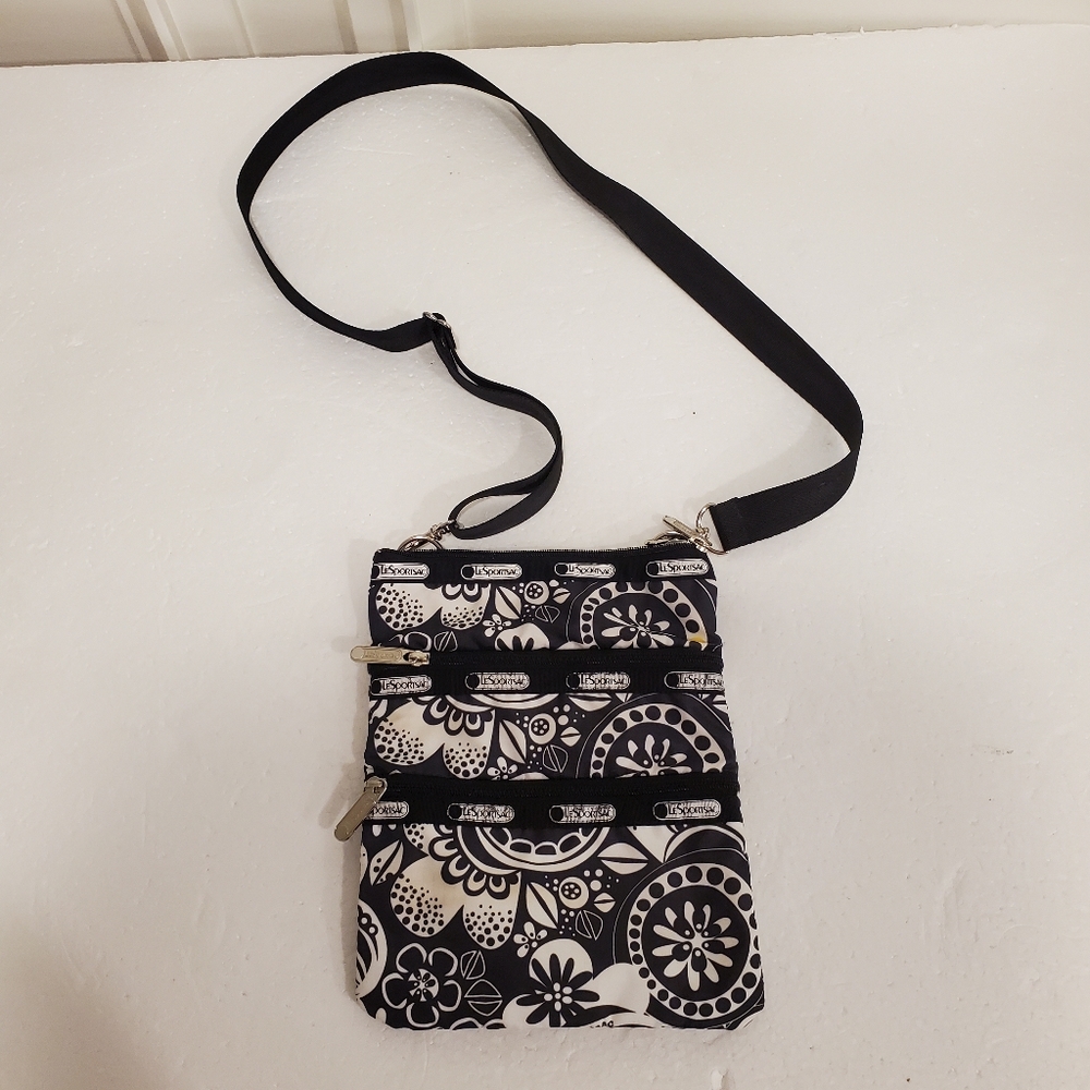 LeSportSac Iconic 3 zipper crossbody bag